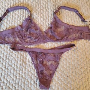 La Perla purple lace bra (34C) and thong set